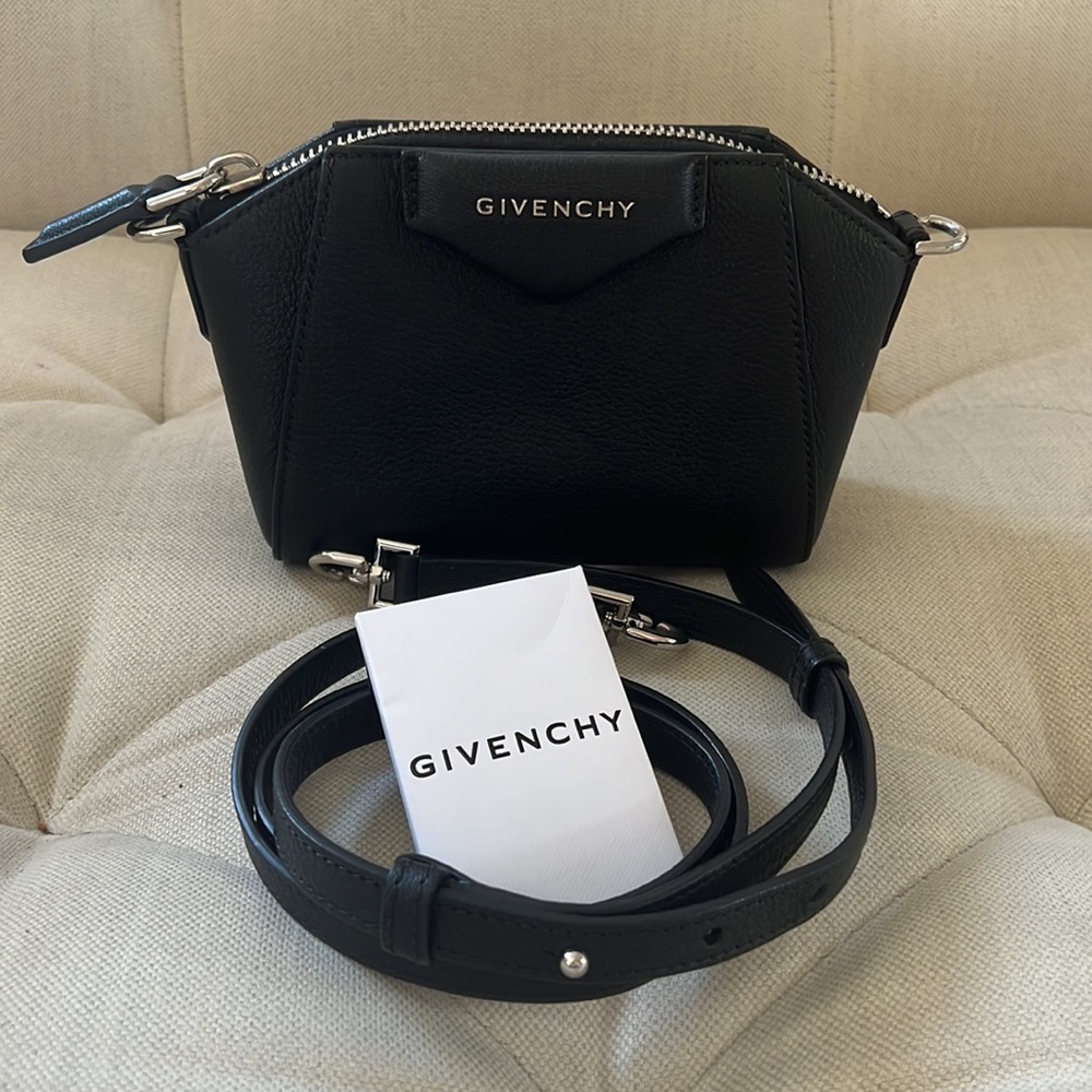 💯 Authentic Givenchy Antigona Nano leather Crossbody Bag